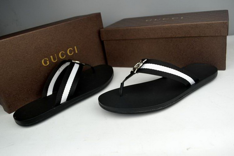 Gucci Slippers Woman--206